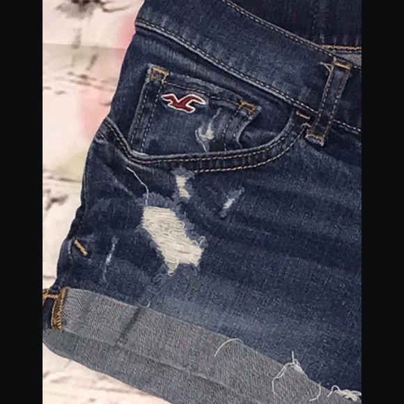 🌸Hollister Distressed Cuffed Denim Shorts - Picture 6 of 8